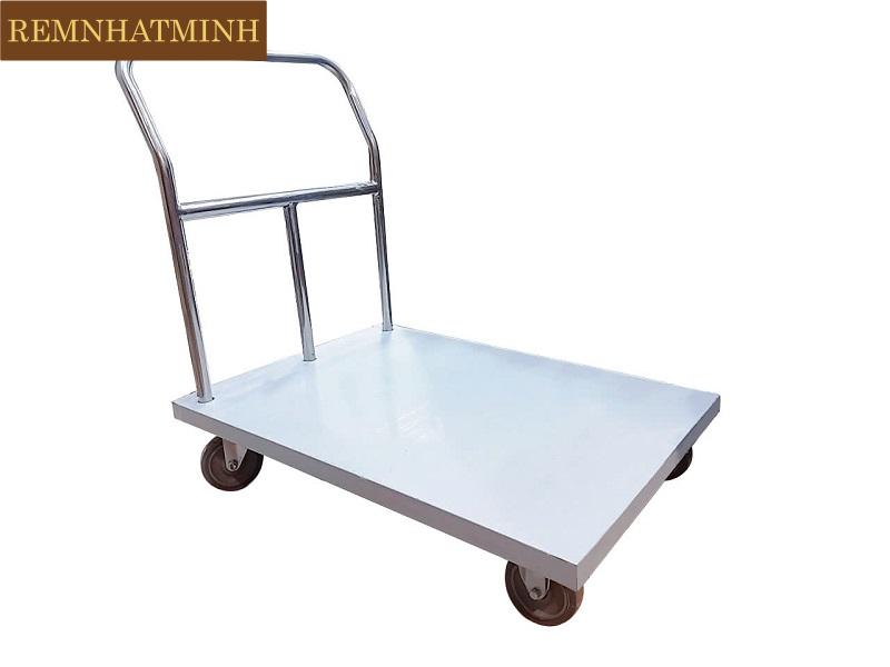 Ứng dụng thực tế của xe đẩy inox 304